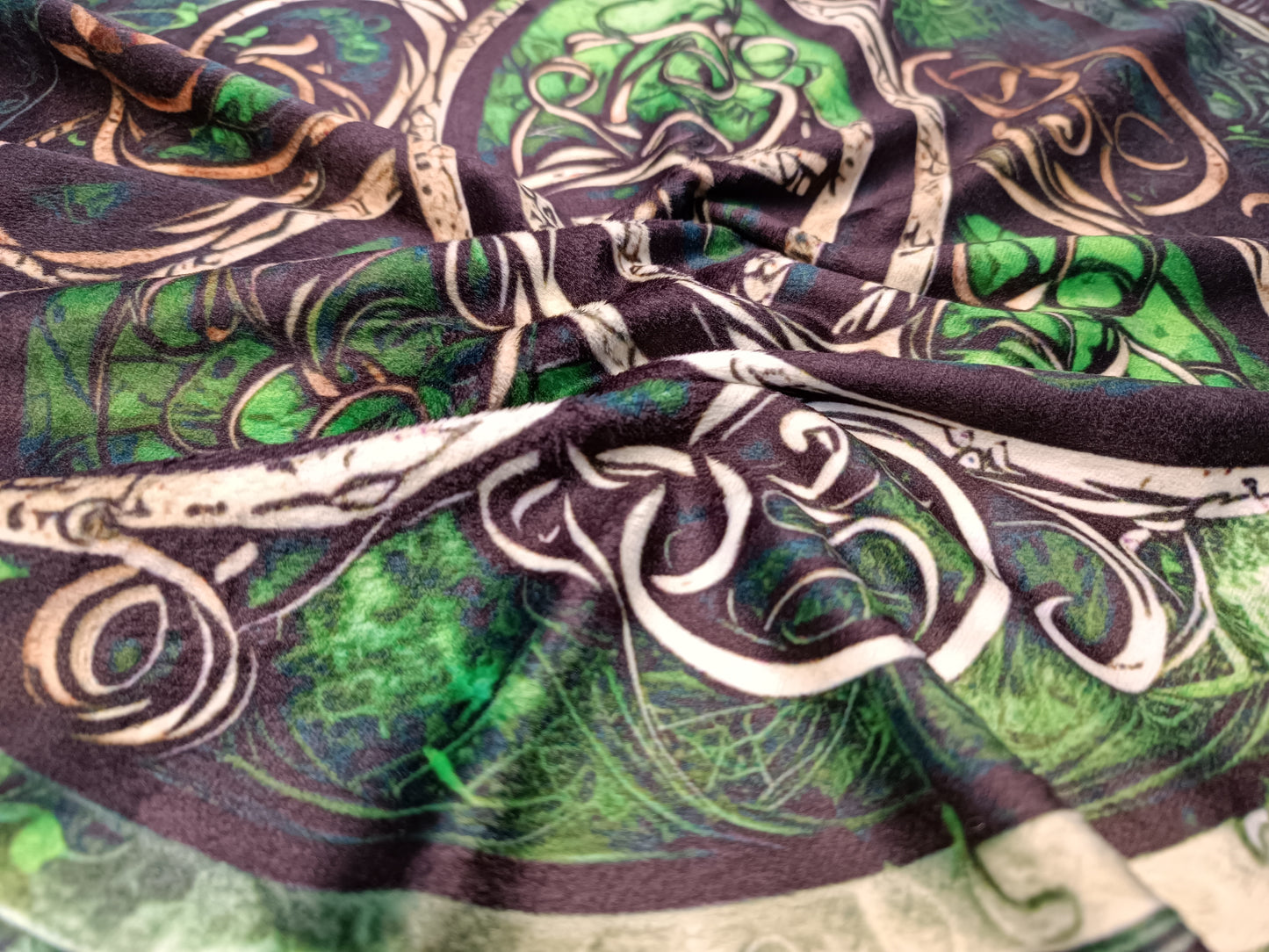 Round Altar Cloth Triquetra