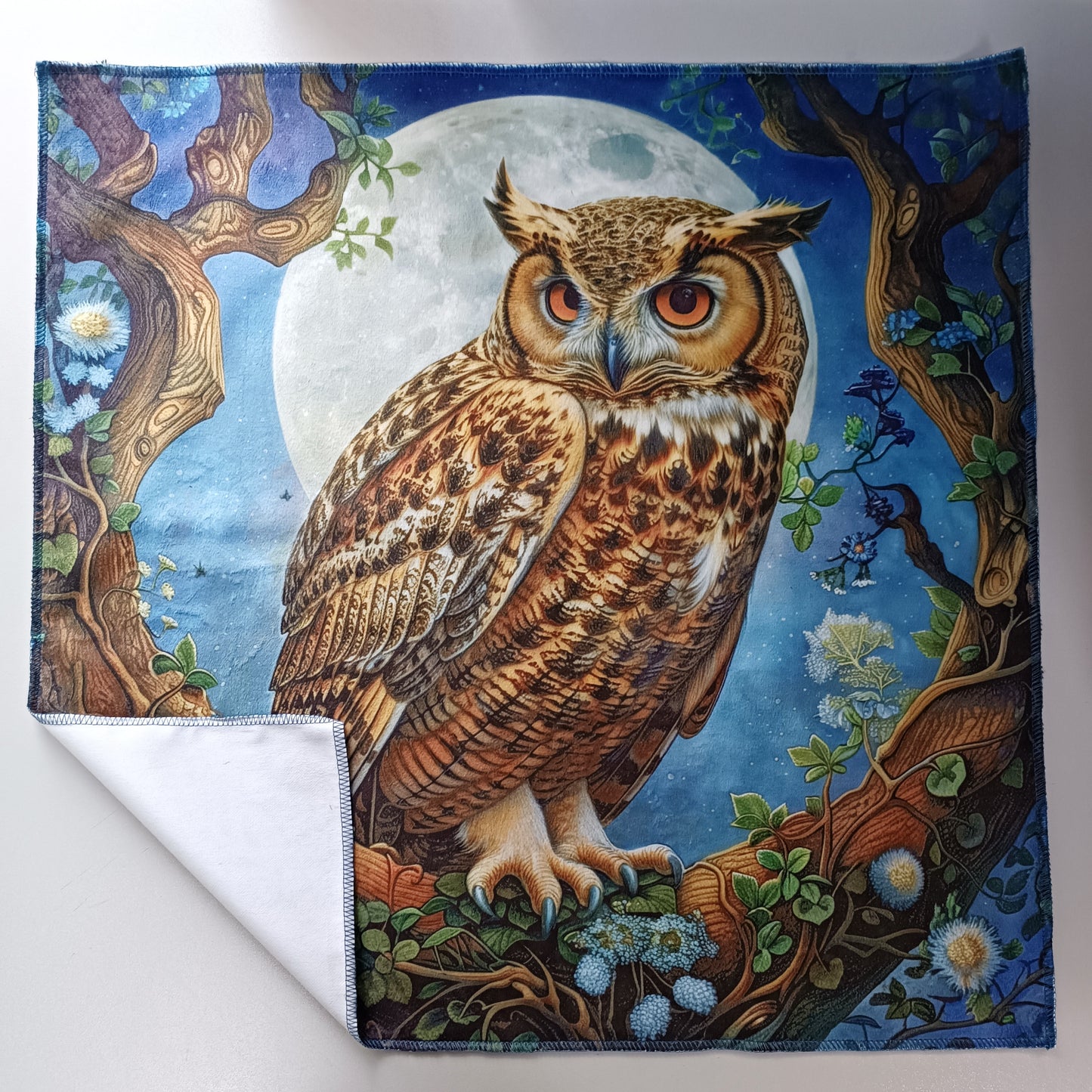 Altar Cloth Light Owl